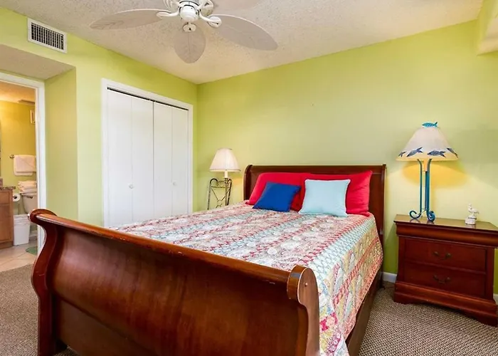 Island Shores 455 Apartment